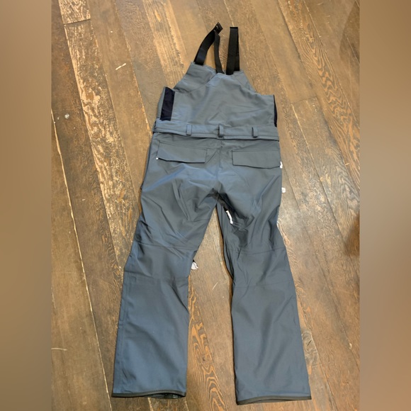 Volcom roan bib snow pants - Picture 2 of 2